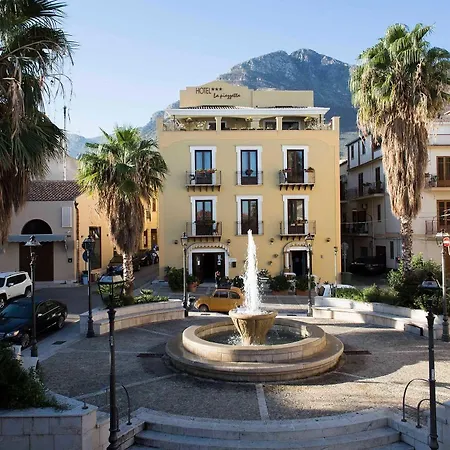 La Piazzetta 3*