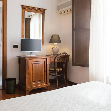 La Piazzetta Hotel 3*