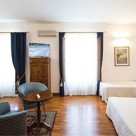 Hotel La Piazzetta