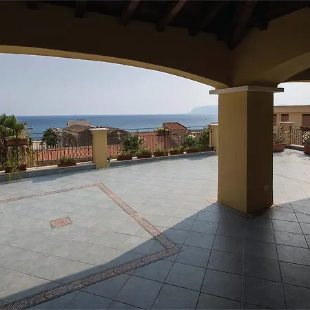 Hotel La Piazzetta 3*