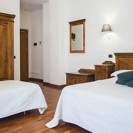 Hotel La Piazzetta 3*